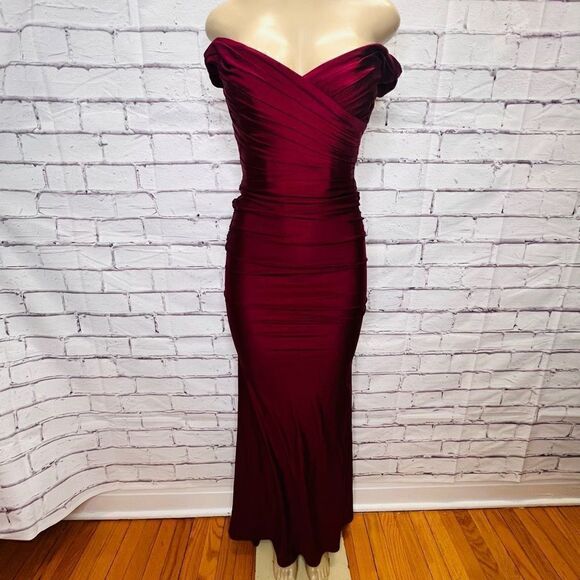 La Femme Womens Burgundy Red Off-the-Shoulder Long Evening Gown Size 2